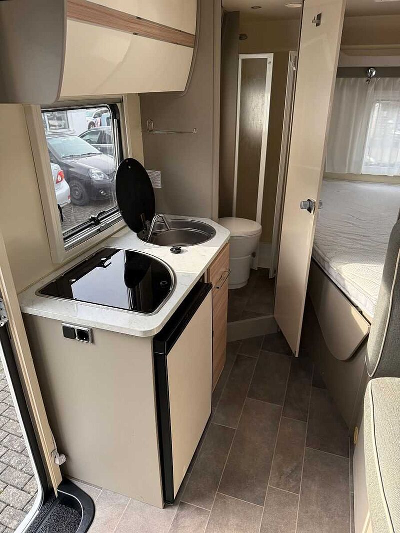 Ahorn 660 Plus KAMERA SAT-TV MARKISE SOLAR