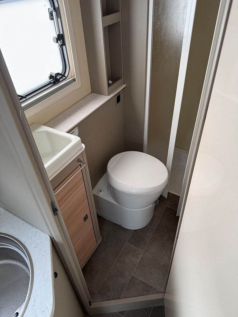 Ahorn 660 Plus KAMERA SAT-TV MARKISE SOLAR